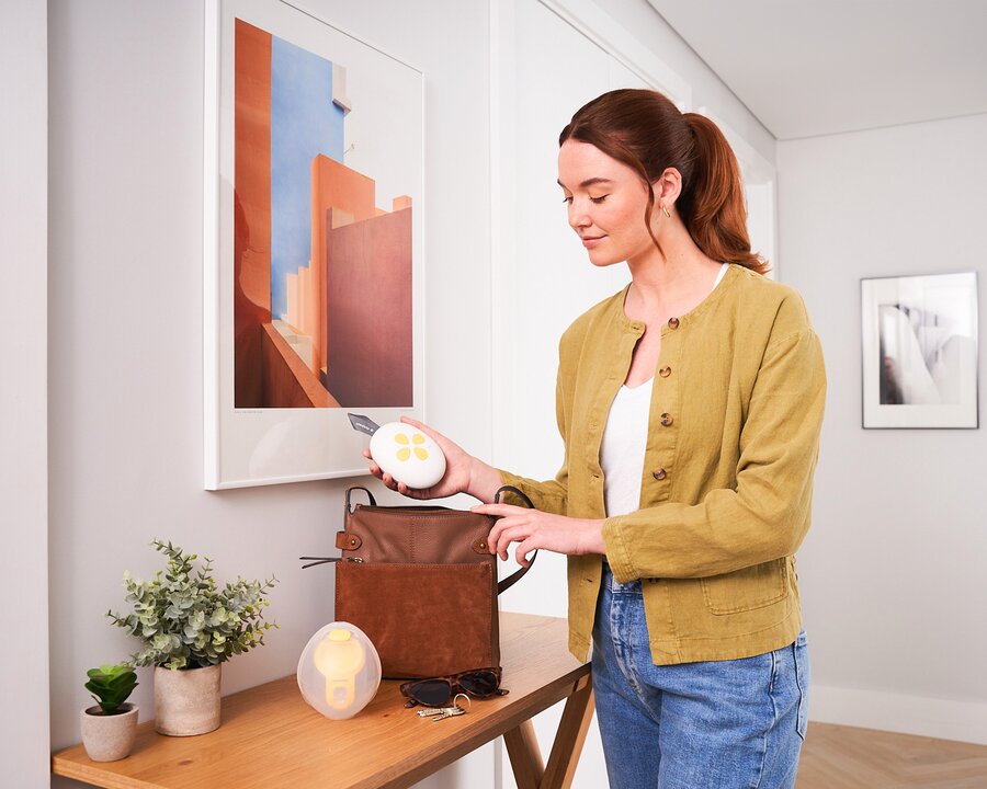 Solo™ Hands-free single electric breast pumps | © Solo™ Hands-free single electric breast pumps Solo™ Hands-free single electric breast pumps | © Solo™ Hands-free single electric breast pumps