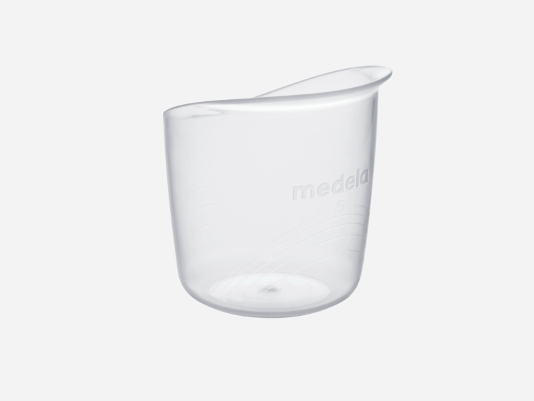 Eine transparente Medela Babyschale